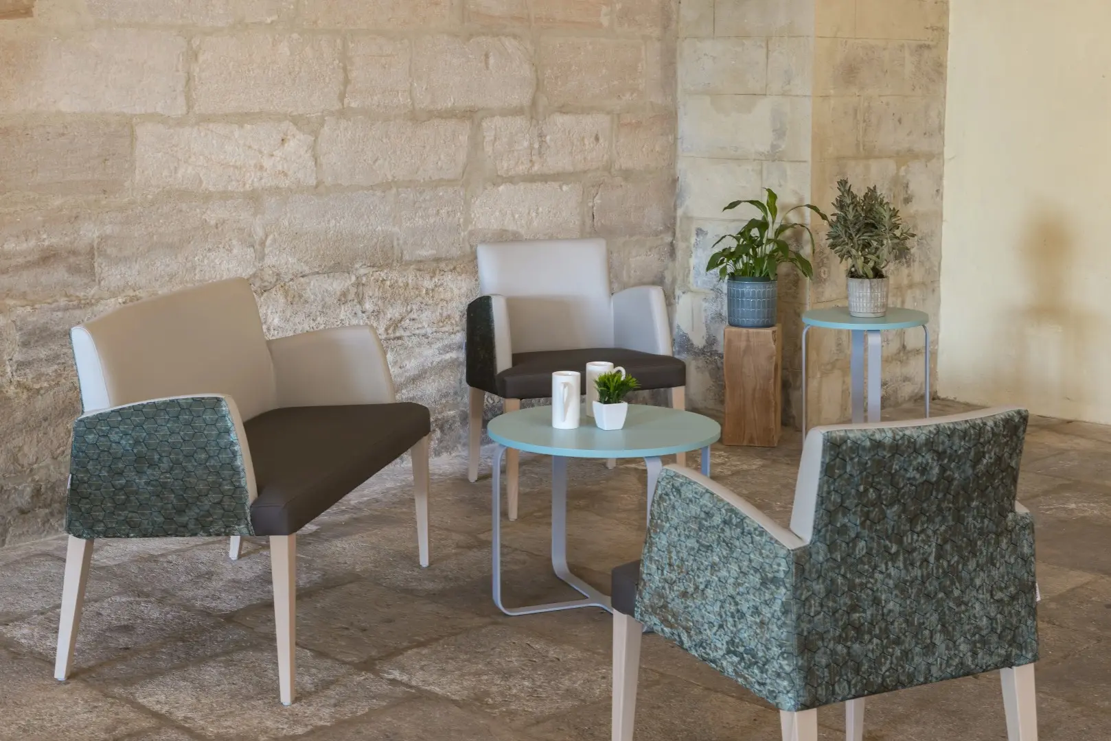 Canapés et fauteuil Concini et tables basses Norman