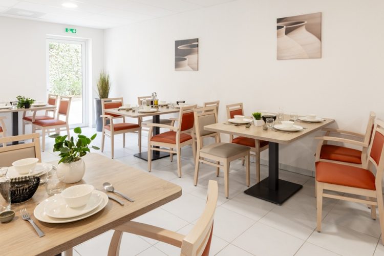 DLM-residence-autonomie_slim46_90x90_ergomodelgliss_london_3p3t