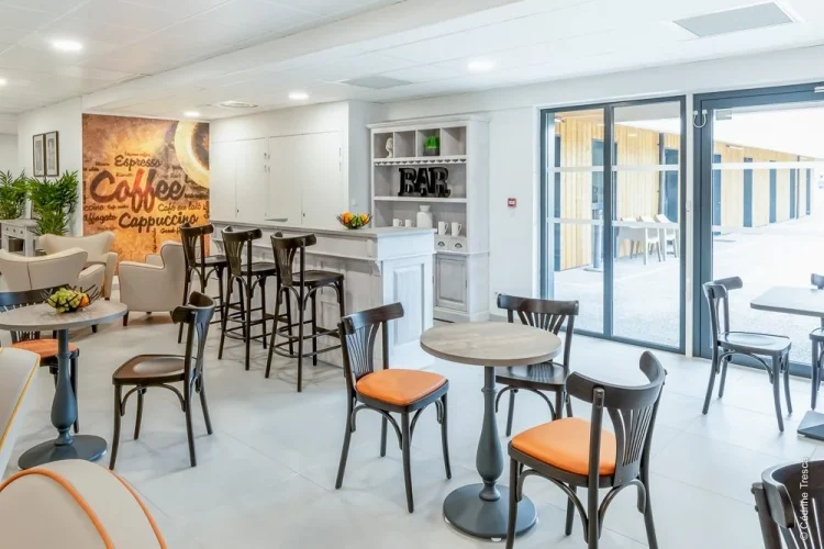 dlm-capbreton-ph-2019-bloom-1f-1c-morzine-1tab-1br-balis-43-lib-gliss-opp6-v1-bd-2000