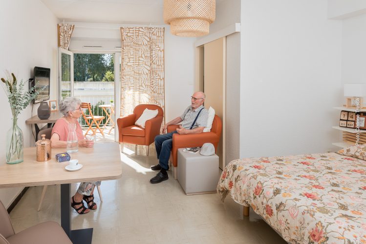 dlm_les-floralies_talia-1f_corpus-2pf_ena-c__anne-1c_slim46_90x90_ergomodel-gliss_v4_bd